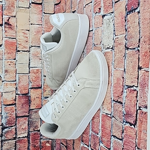 ADIDAS CLOADFOAM SNEAKERS MENS SIZE 10.5 EUC - Picture 1 of 12